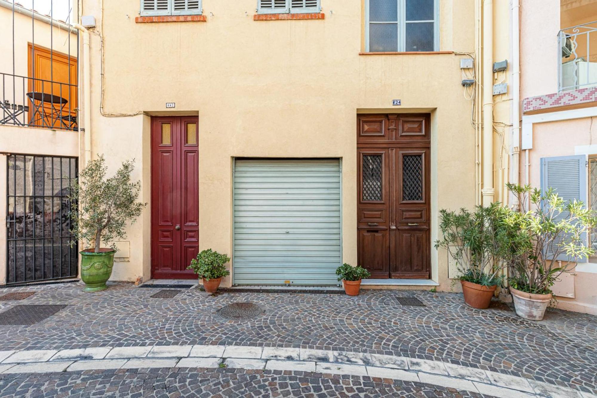 Atypical Old Town In Large Terrace Appartement